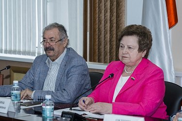 Поддержка многодетных и людей старшего поколения – в приоритете